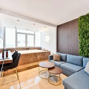https://porto-sea-view-apartments.hotels-of-thessaloniki.com